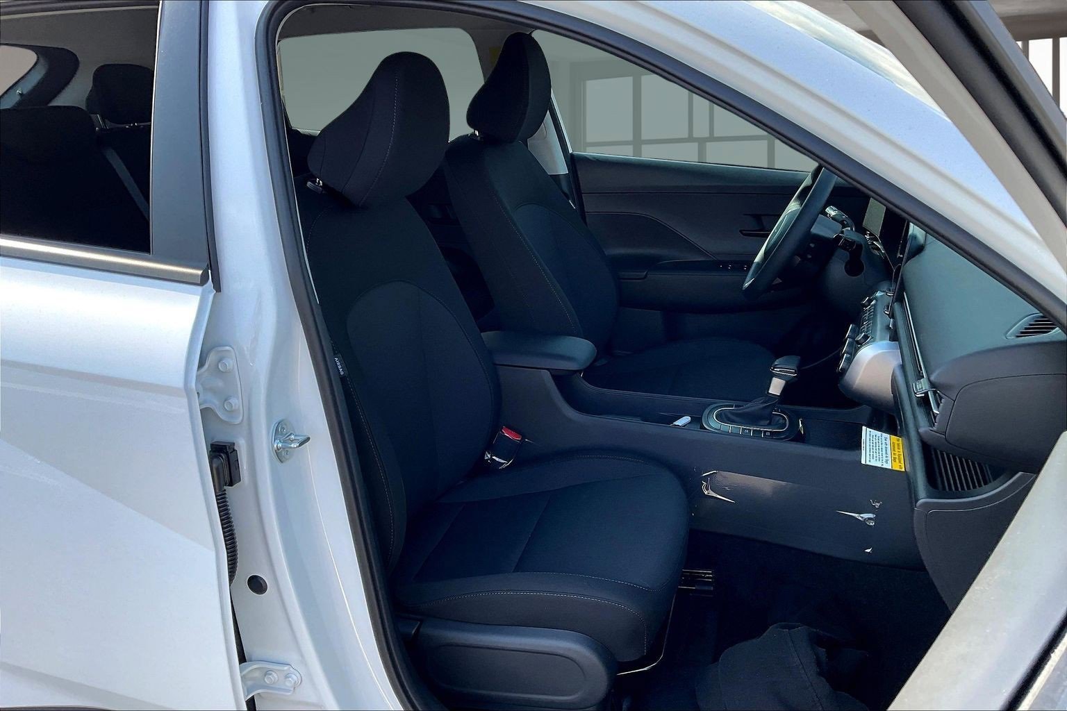 New 2026 Hyundai Kona SE image 11