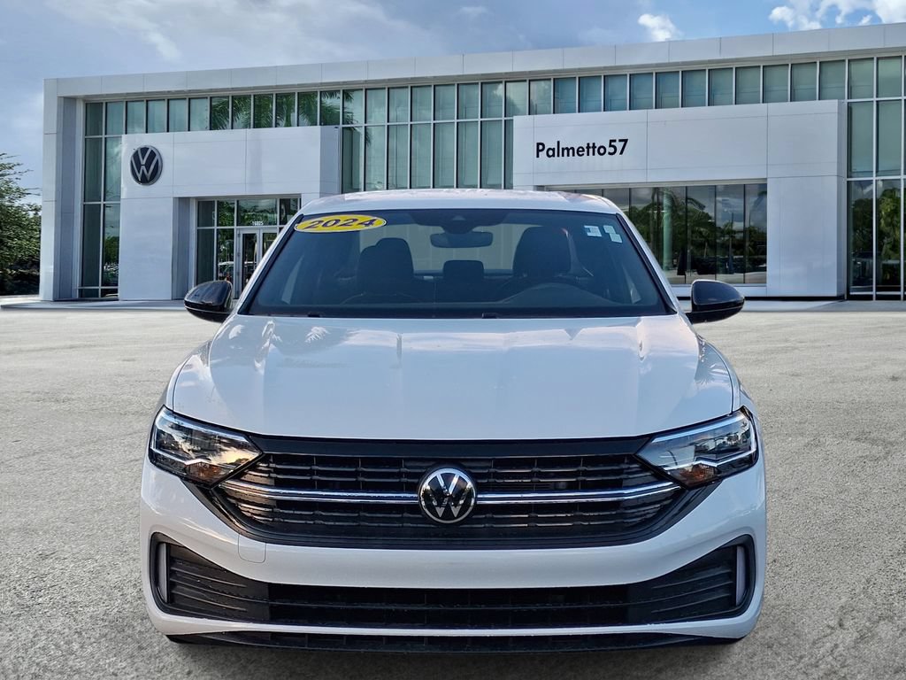 Certified 2024 Volkswagen Jetta Sport FWD image 2