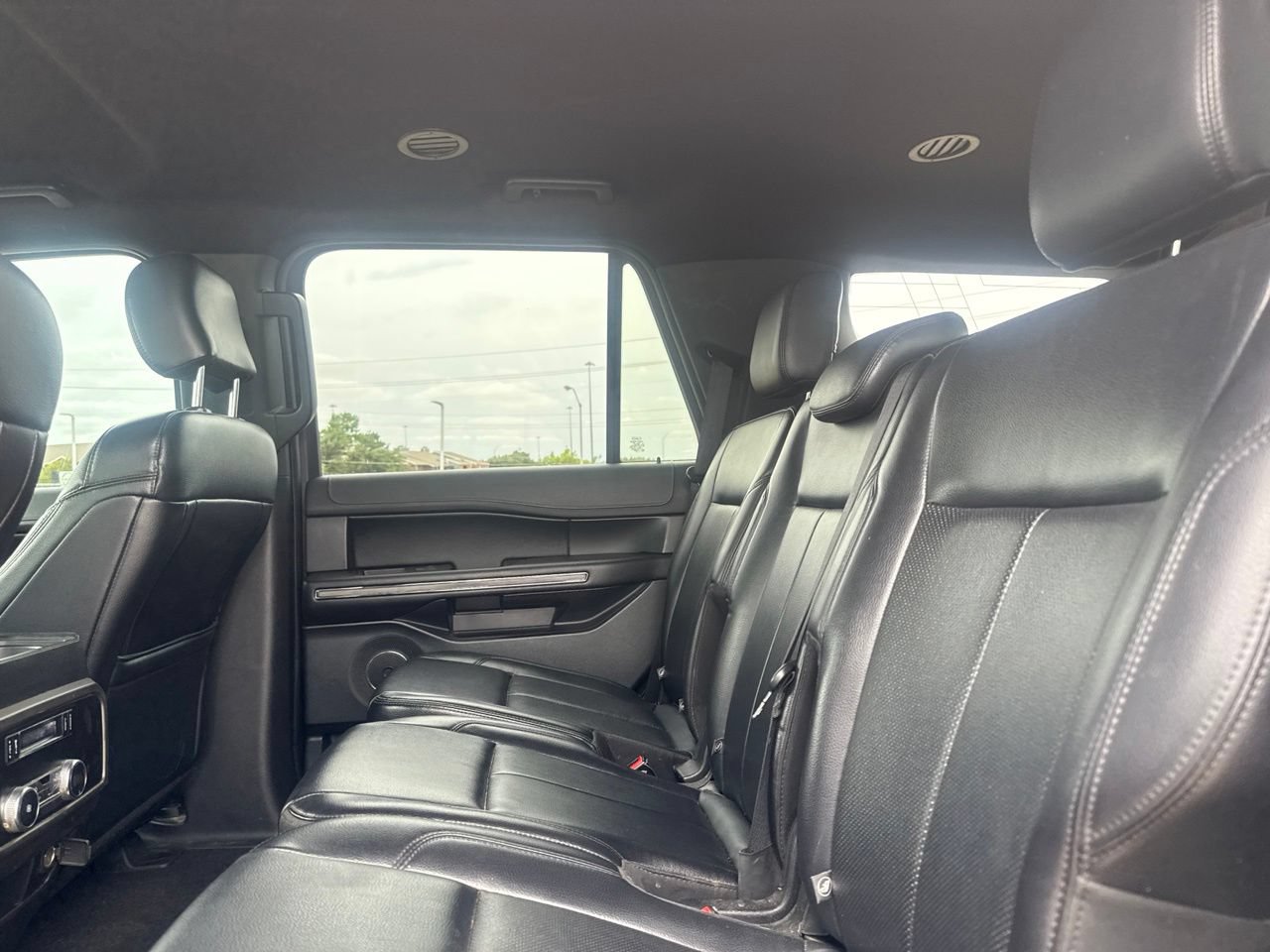 Used 2019 Ford Expedition XLT w/ Equipment Group 201A RWD image 35