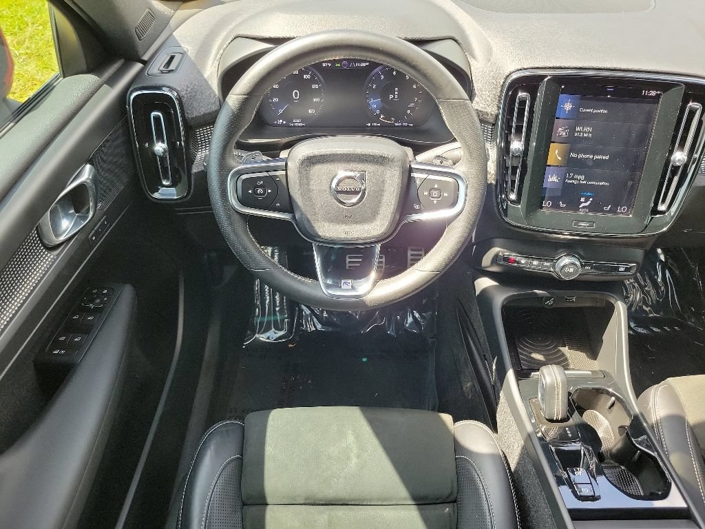 Used 2019 Volvo XC40 T5 R-Design AWD/4WD image 12
