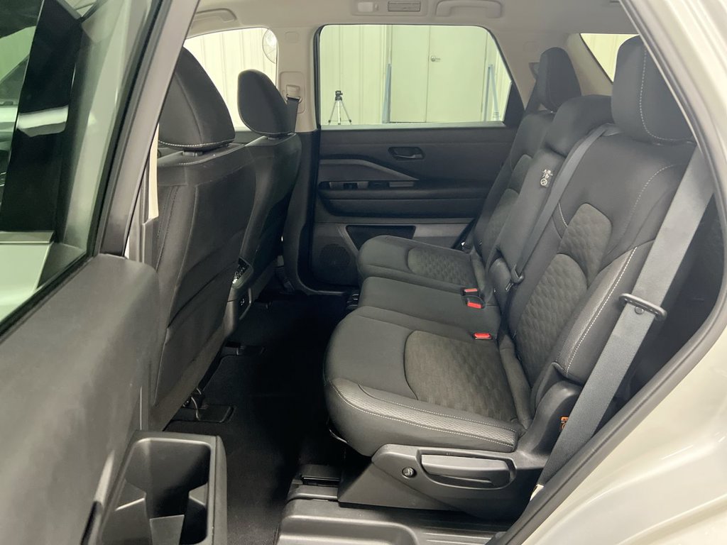 Used 2023 Nissan Pathfinder SV FWD image 22