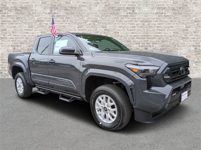 New 2025 Toyota Tacoma SR5