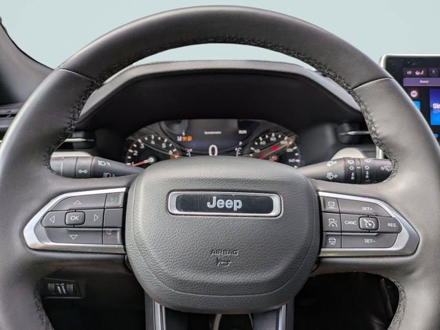 Used 2024 Jeep Compass Limited image 28