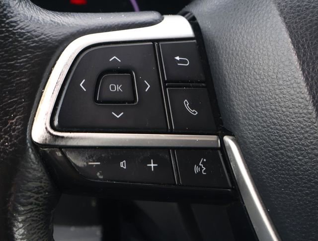 Used 2021 Toyota Sienna XLE image 24