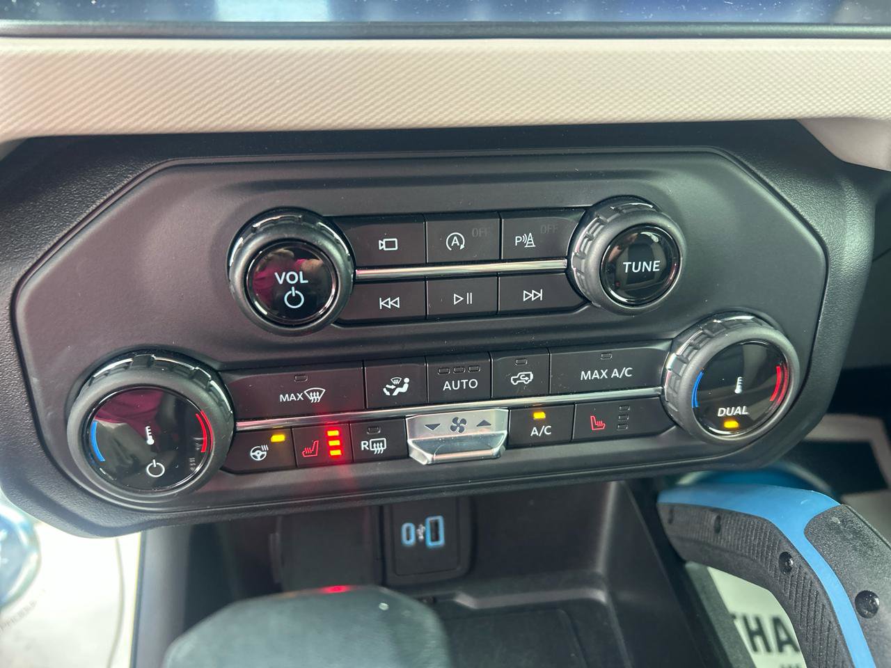 Used 2022 Ford Bronco Wildtrak AWD/4WD image 19