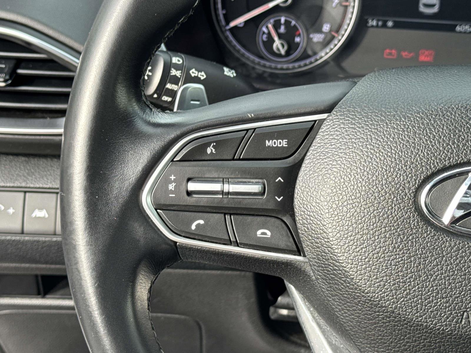 Used 2023 Hyundai Santa Fe SEL image 7