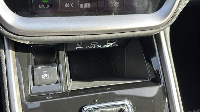 Certified 2024 Subaru Legacy Limited image 27