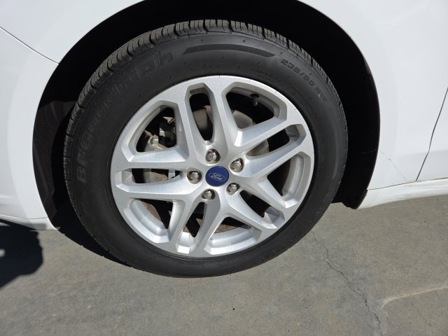 Used 2016 Ford Fusion SE FWD image 10