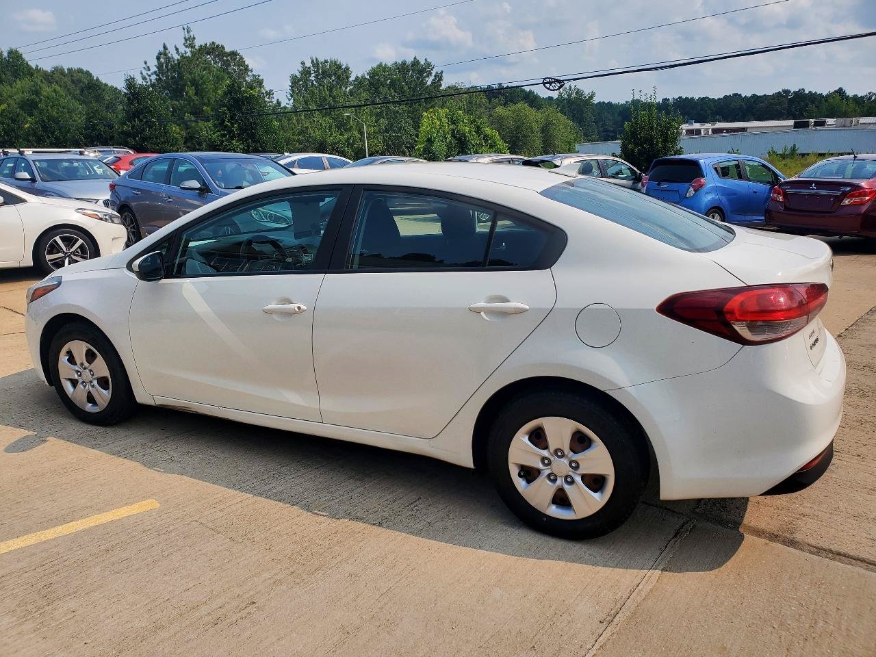 Used 2017 Kia Forte LX FWD image 11
