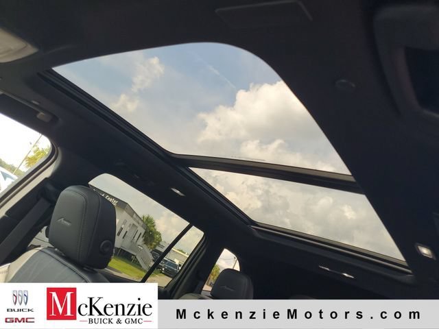 New 2026 Buick Enclave Avenir w/ Super Cruise Package FWD image 10