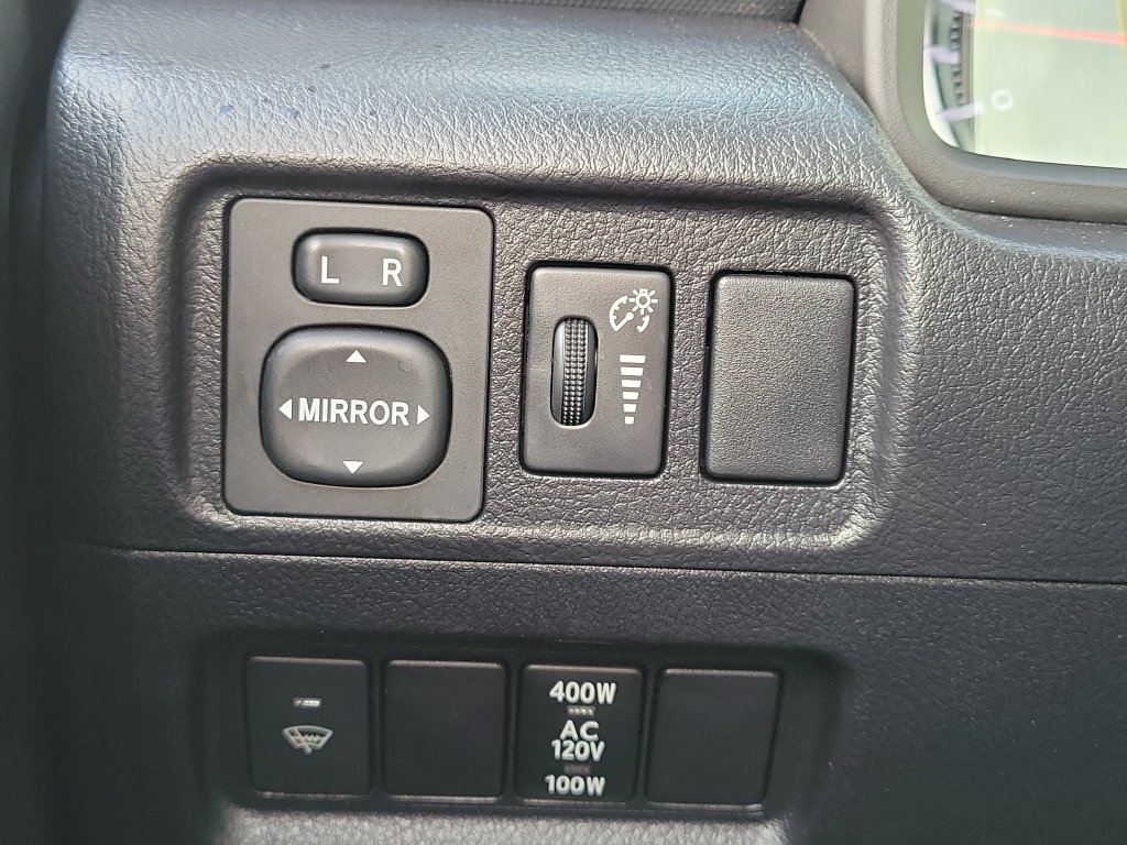 Used 2018 Toyota 4Runner TRD Off-Road Premium w/ TRD Performance Package AWD/4WD image 17