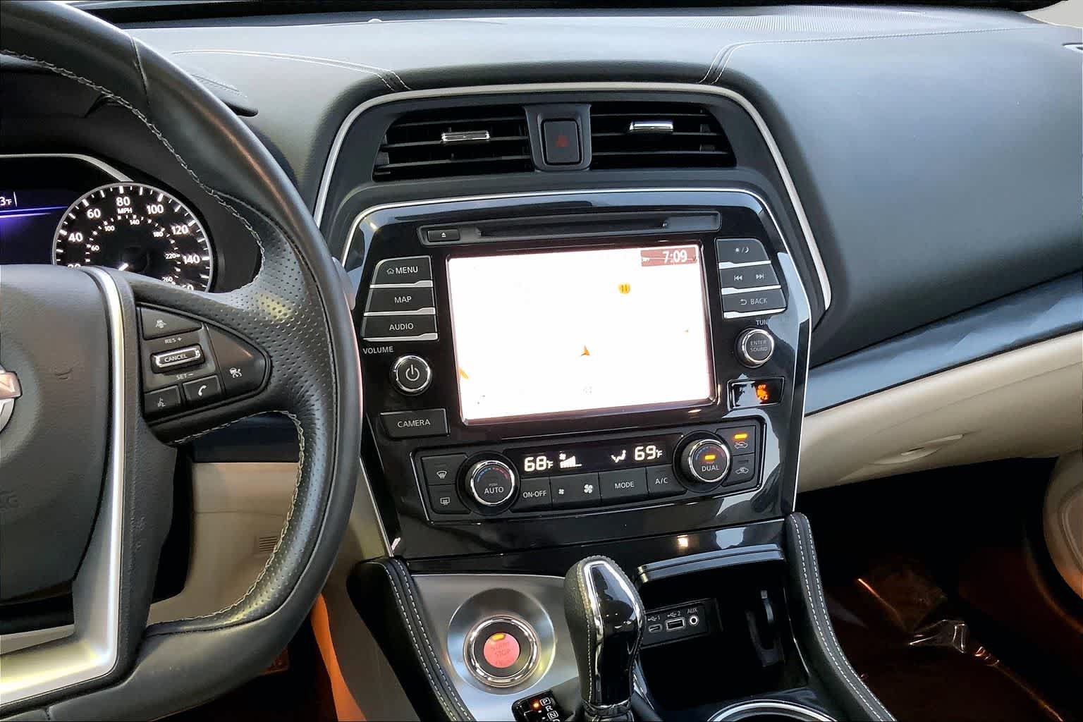 Used 2023 Nissan Maxima Platinum w/ Sport Mat Group FWD image 8