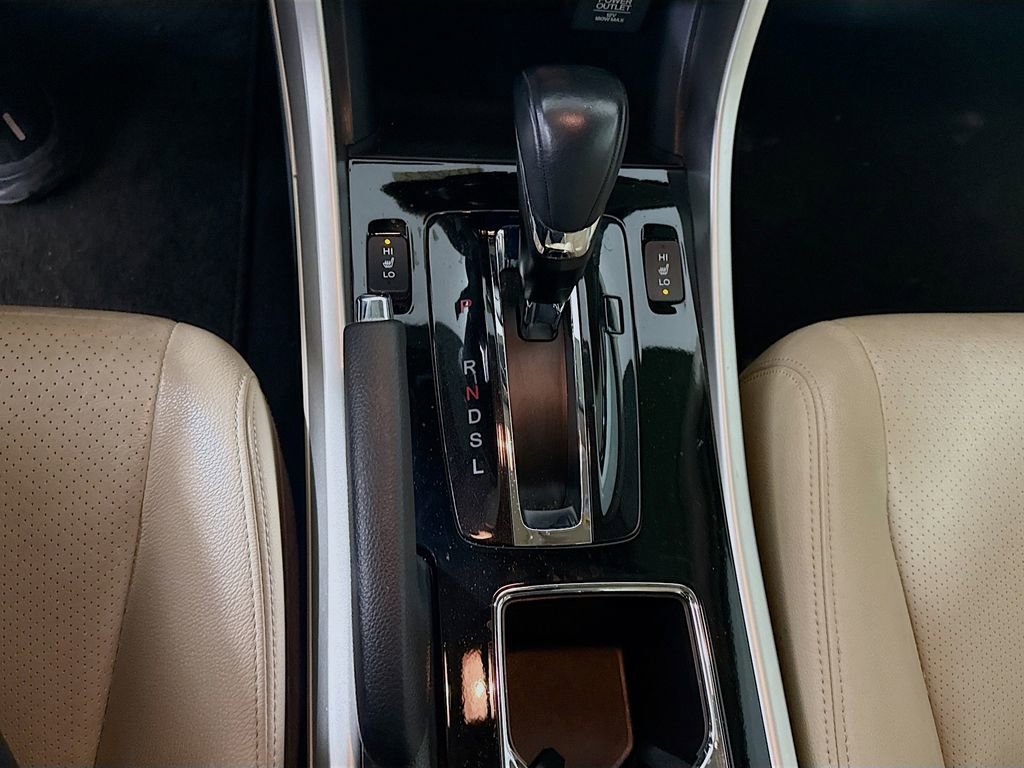 Used 2017 Honda Accord EX-L image 9