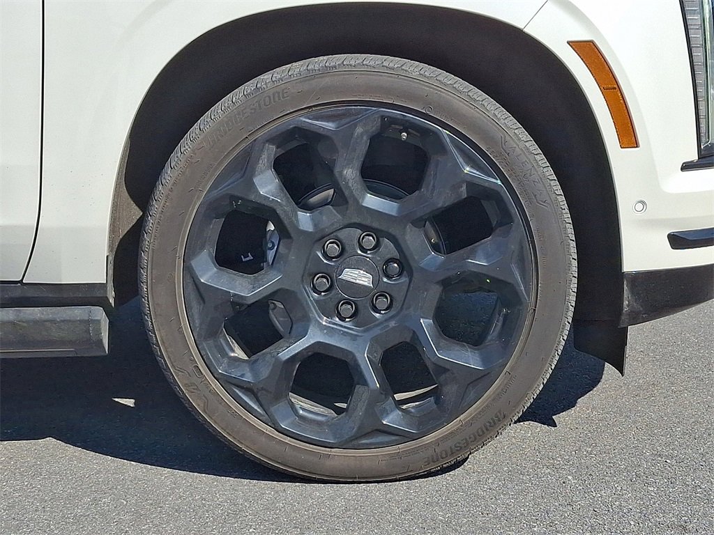 Used 2025 Cadillac Escalade Sport Platinum image 8