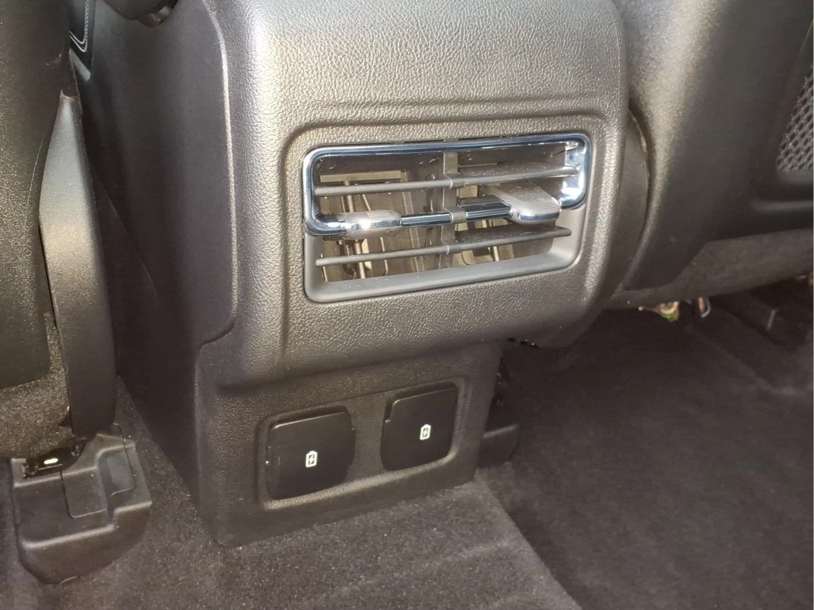 Certified 2025 Lincoln Corsair AWD w/ Equipment Group 101A image 10
