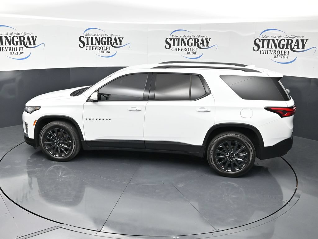 Used 2023 Chevrolet Traverse RS FWD image 24