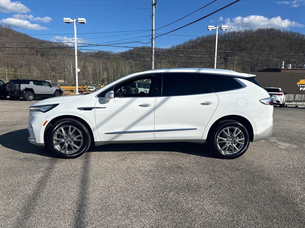 Used 2023 Buick Enclave Essence w/ Experience Buick Package AWD/4WD video 2