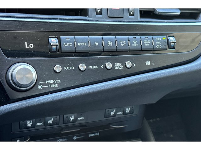 Certified 2022 Lexus ES 300h w/ Premium Package FWD image 20