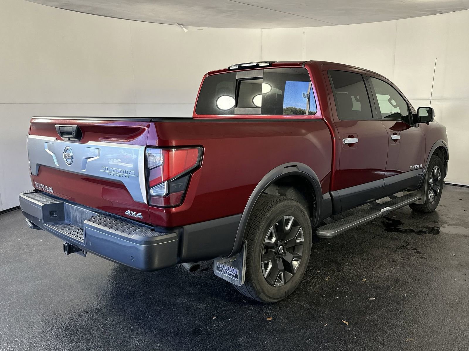 Certified 2021 Nissan Titan Platinum Reserve w/ Moonroof Package image 11