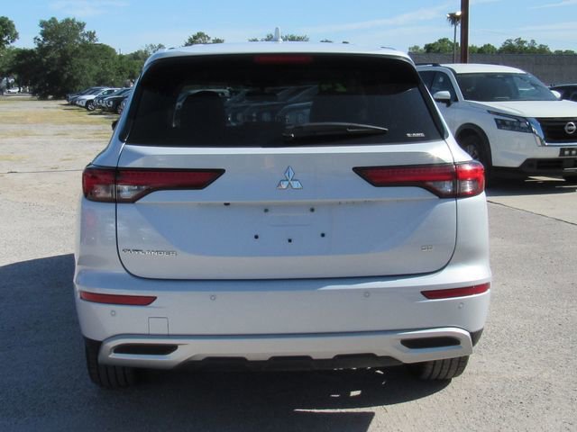 Used 2024 Mitsubishi Outlander SE AWD/4WD image 4