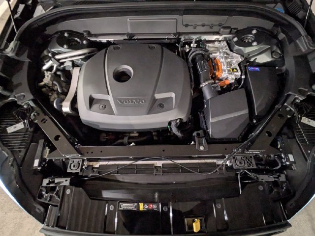 New 2026 Volvo XC60 T8 Core w/ Climate Package AWD/4WD image 11