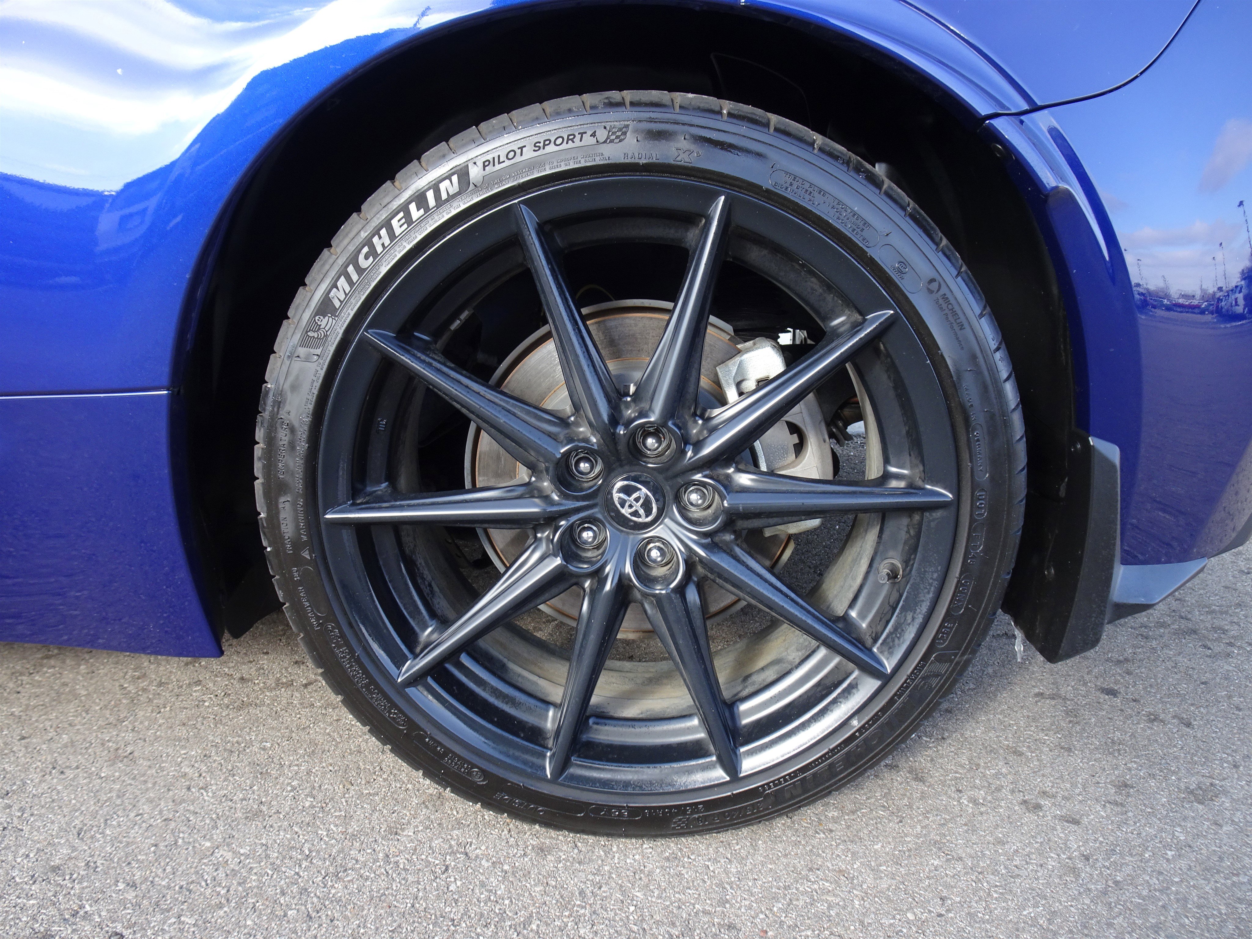 Used 2022 Toyota GR86 Premium w/ ALL Weather Mat Package (TMS) image 23