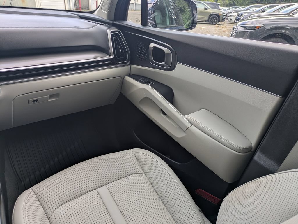 Used 2026 Kia Sorento S AWD/4WD image 17