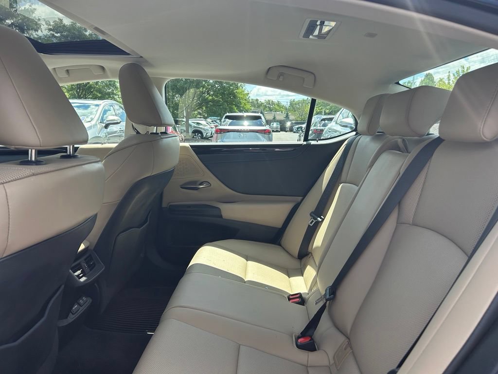 Used 2021 Lexus ES 350 w/ Premium Package FWD image 15