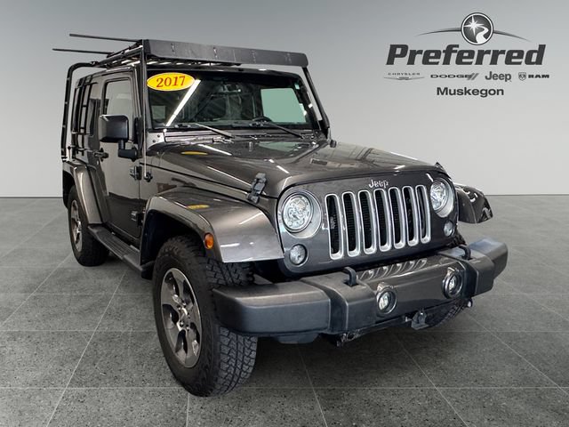 Used 2017 Jeep Wrangler Sahara w/ Connectivity Group AWD/4WD image 1