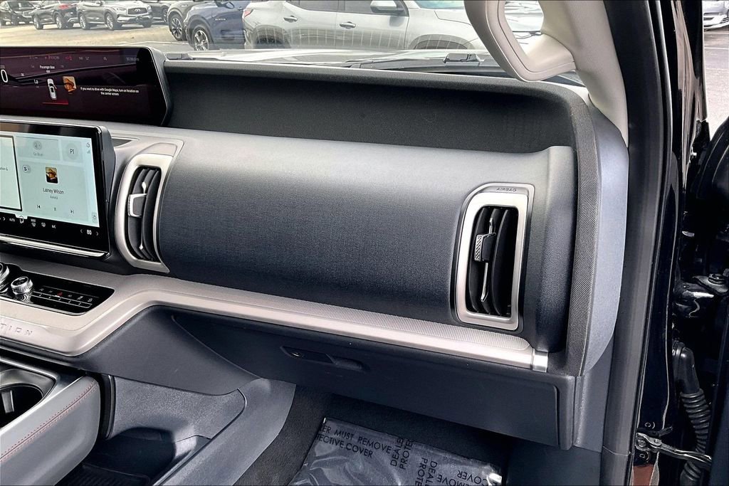 Used 2025 Ford Expedition Max Active AWD/4WD image 18