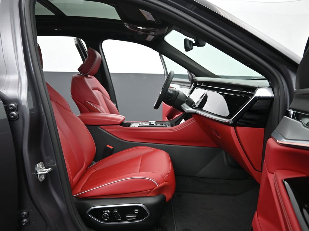 Used 2024 Jeep Wagoneer Launch Edition image 18