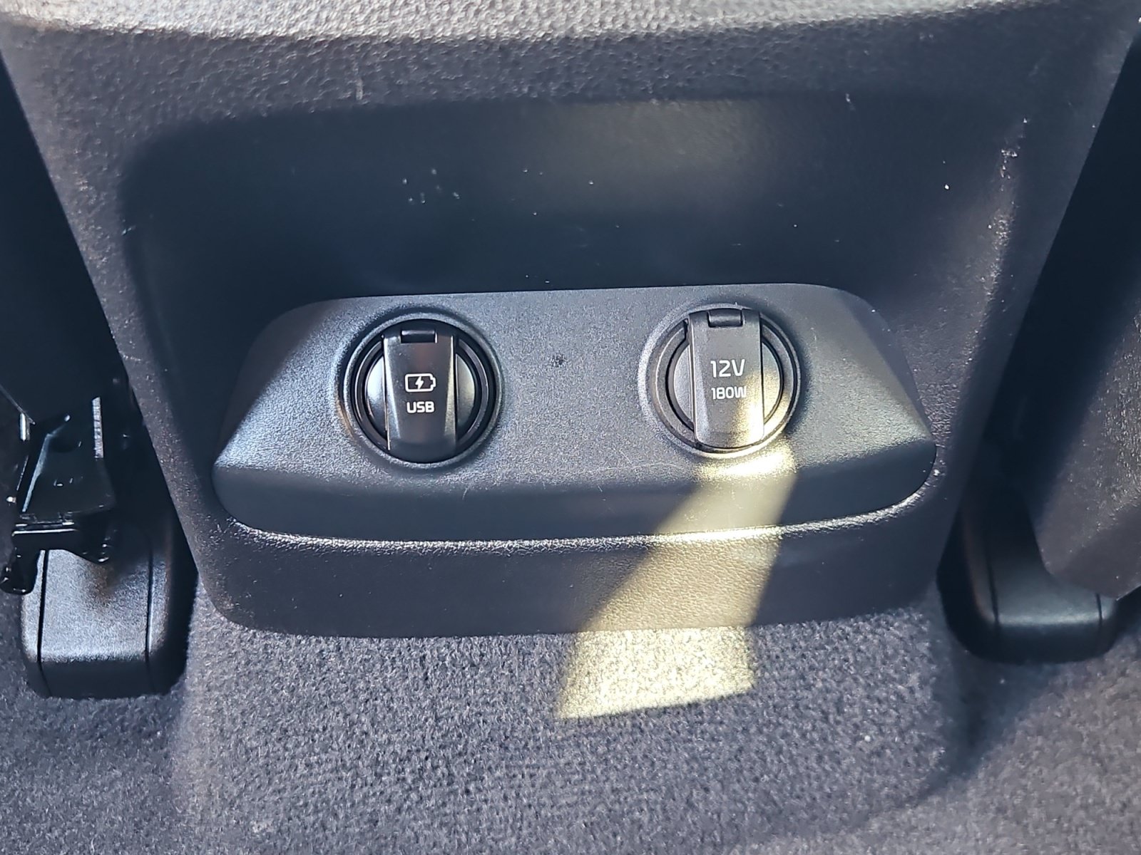 Used 2019 Kia Sorento FWD V6 image 14