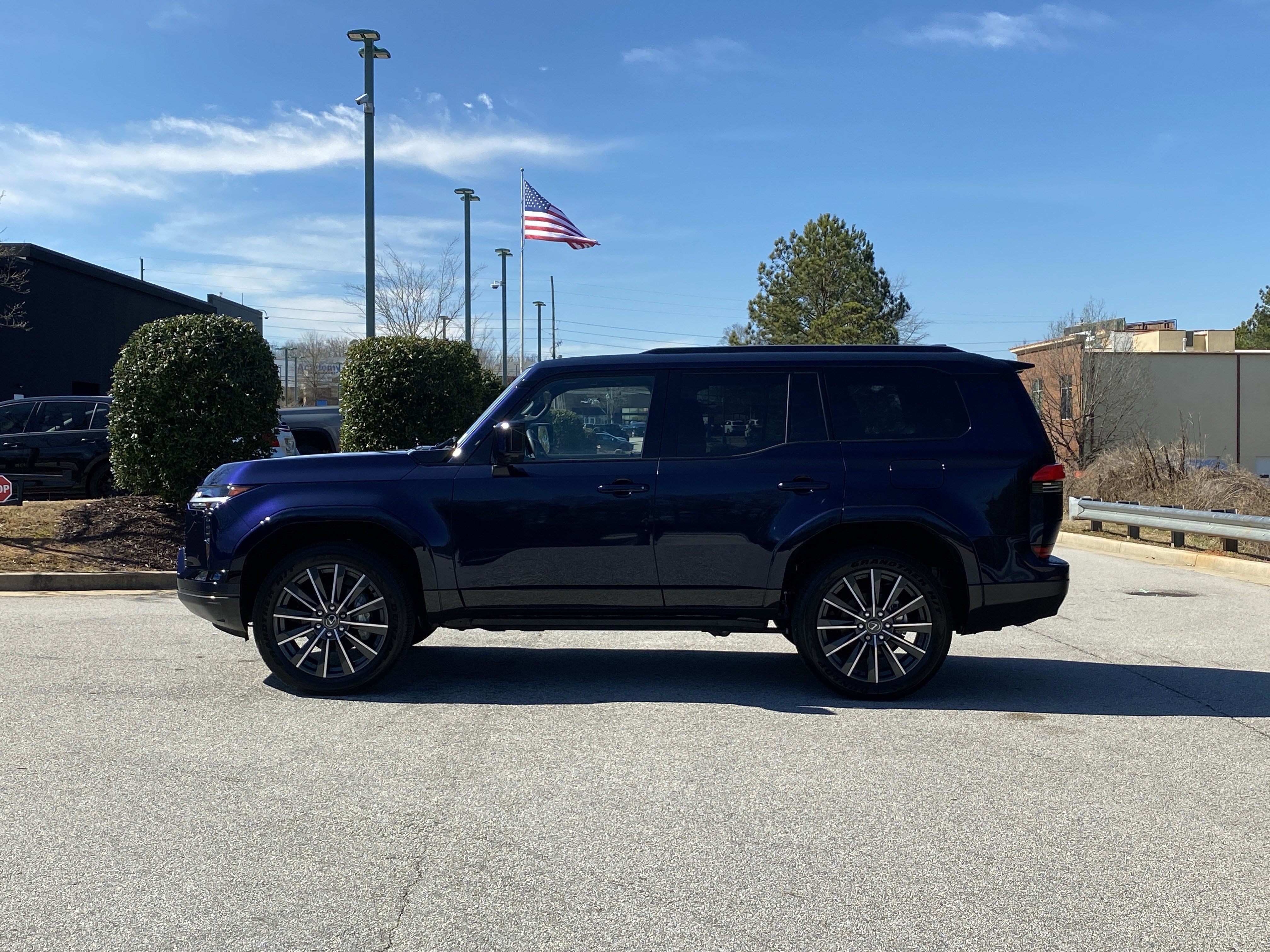 Used 2025 Lexus GX 550 w/ Accessory Package (2T) AWD/4WD image 15