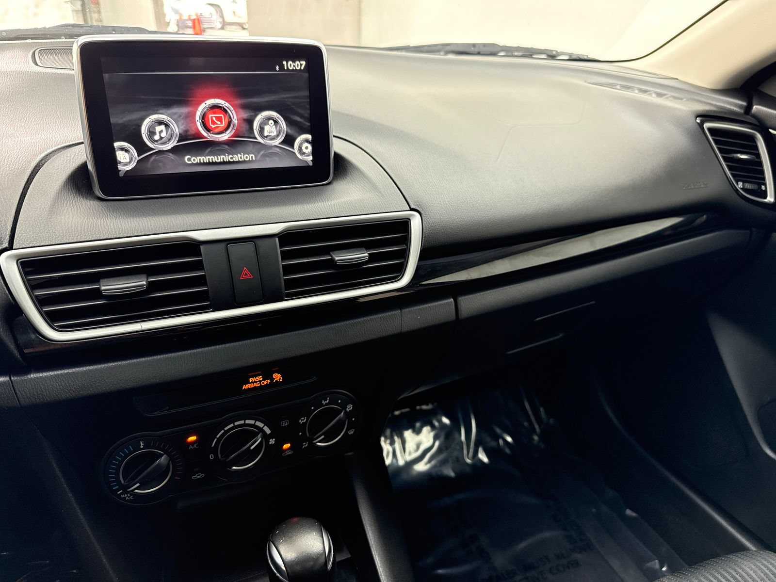 Used 2016 MAZDA MAZDA3 i Touring FWD image 24
