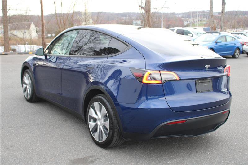 Used 2022 Tesla Model Y Long Range image 5