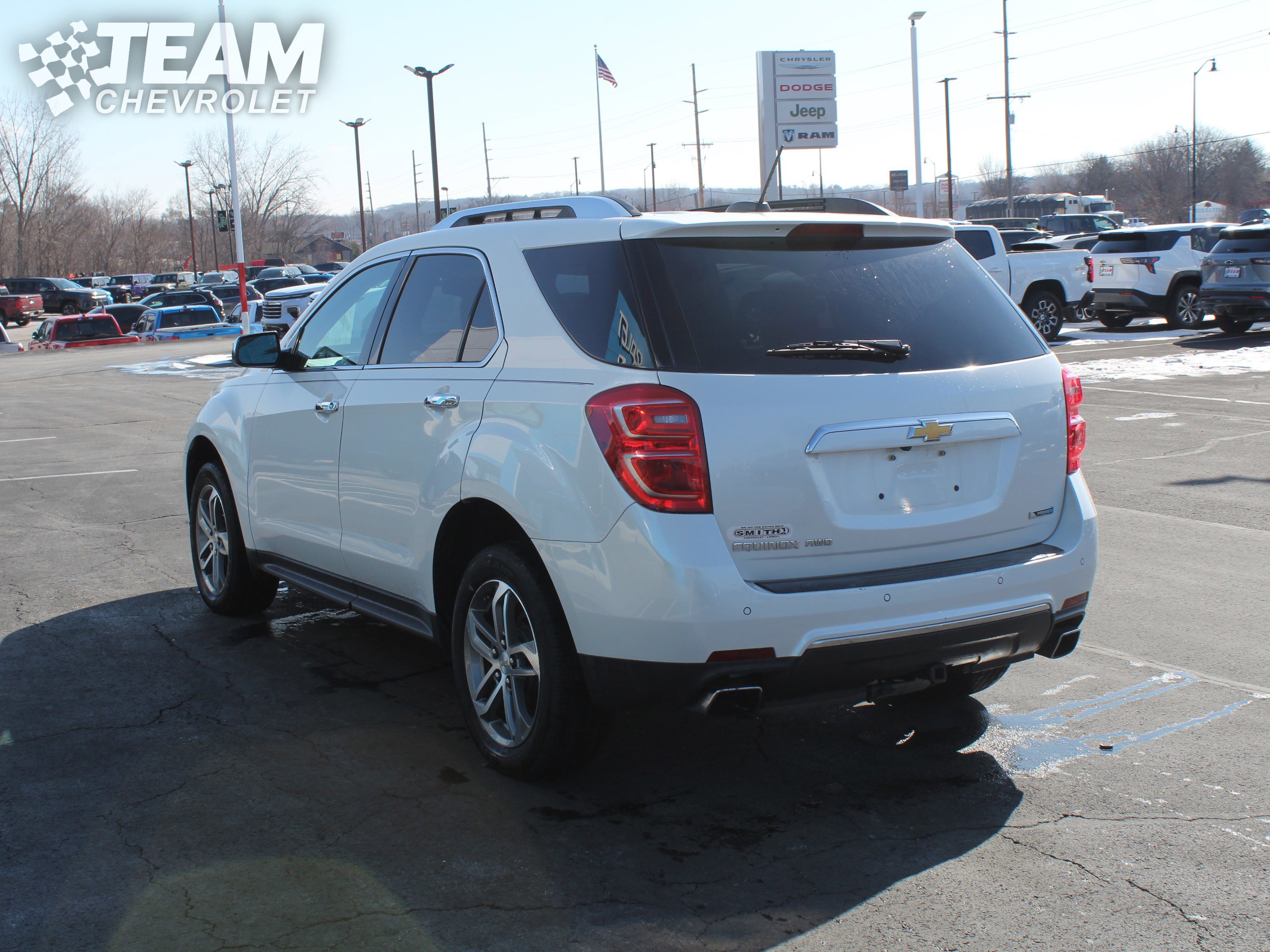 Used 2017 Chevrolet Equinox Premier w/ Enhanced Convenience Package image 6
