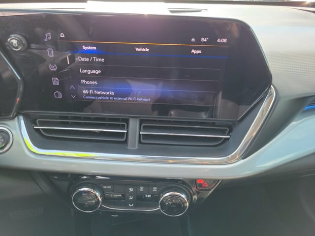 Used 2025 Chevrolet Trax LT FWD image 21