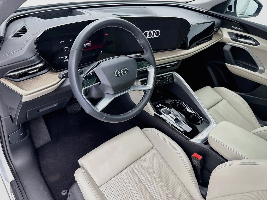 Used 2025 Audi Q5 Premium Plus w/ Premium Plus AWD/4WD image 9