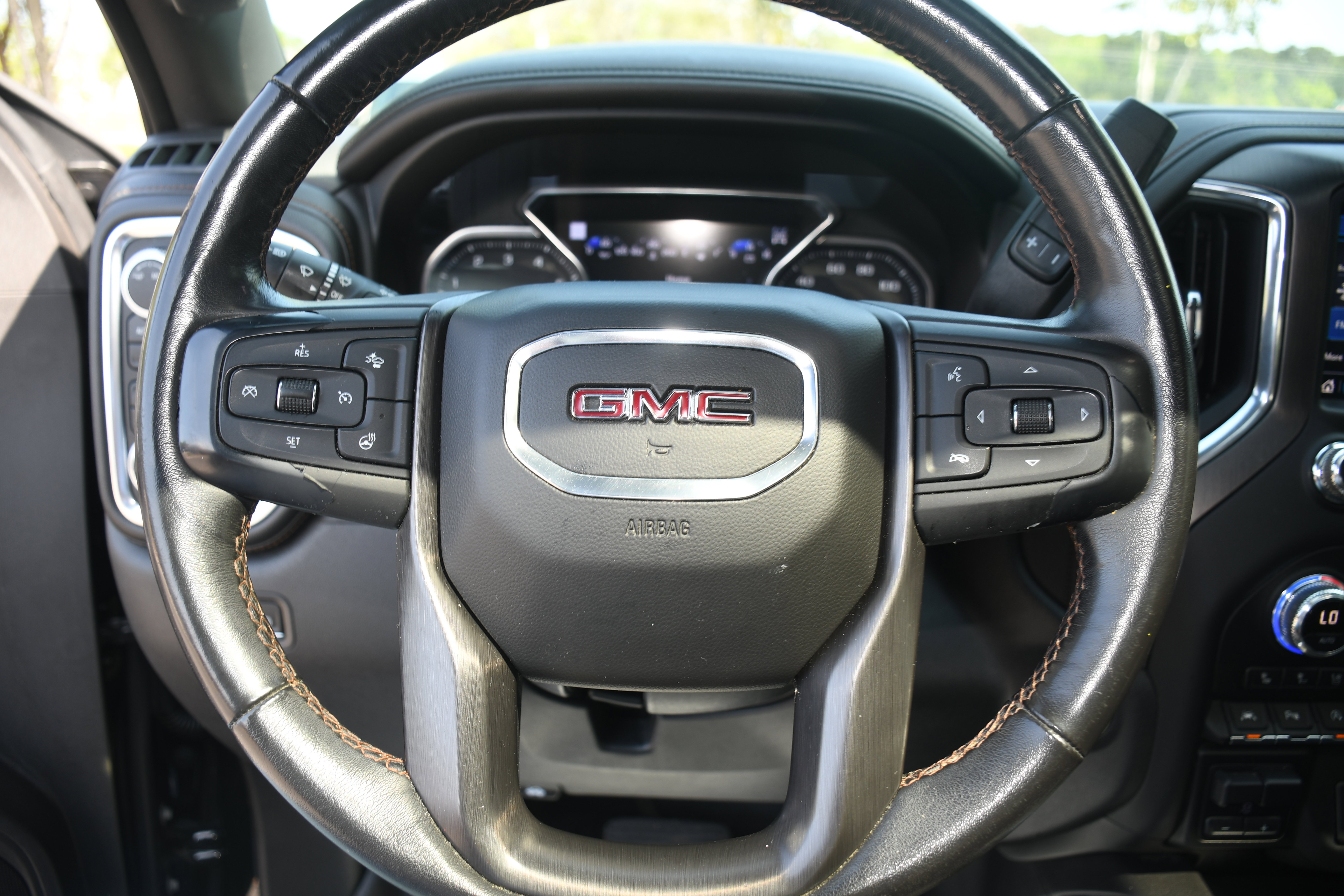 Used 2020 GMC Sierra 1500 AT4 w/ AT4 Premium Package image 14