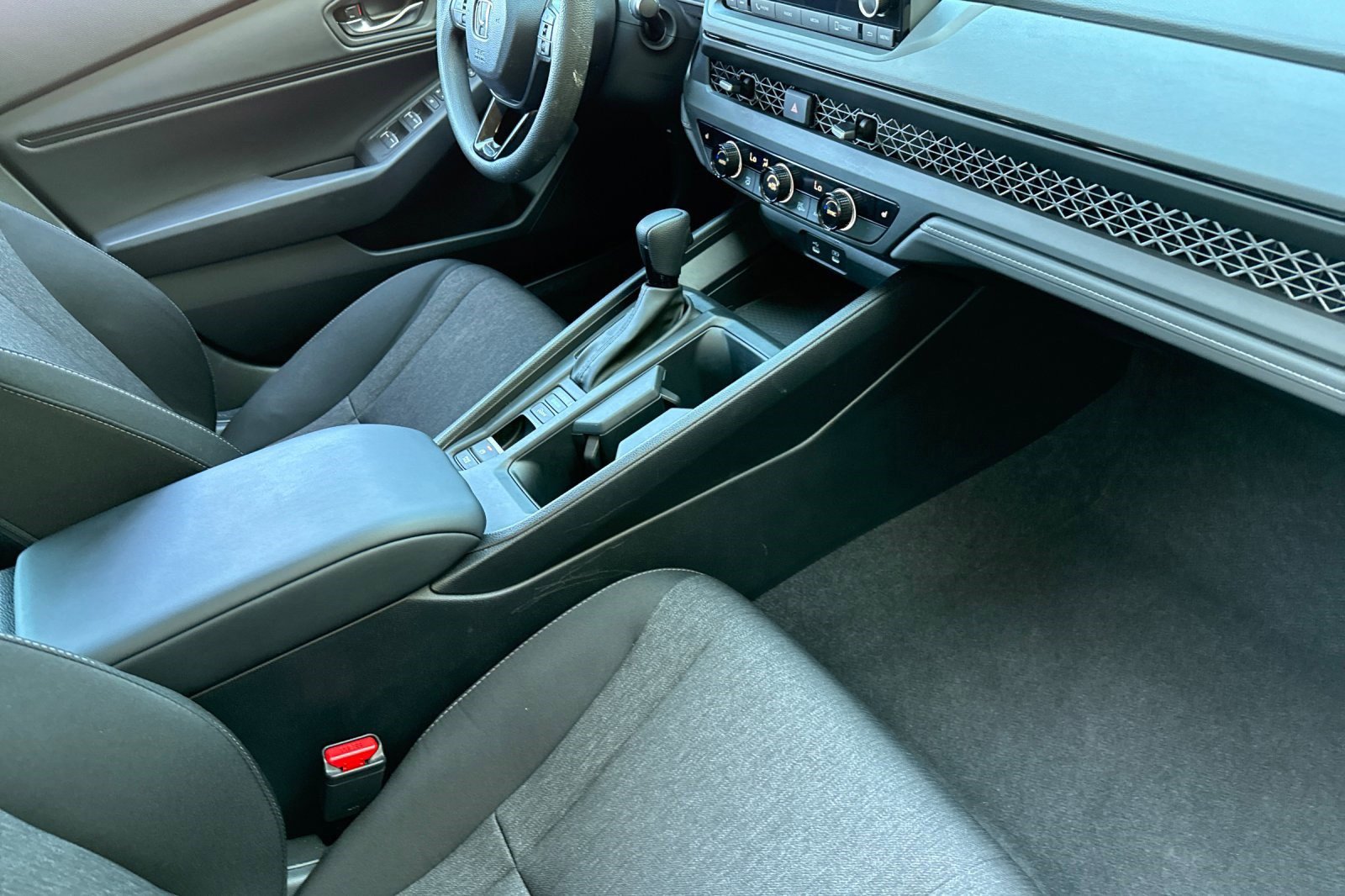 Certified 2023 Honda Accord EX image 31