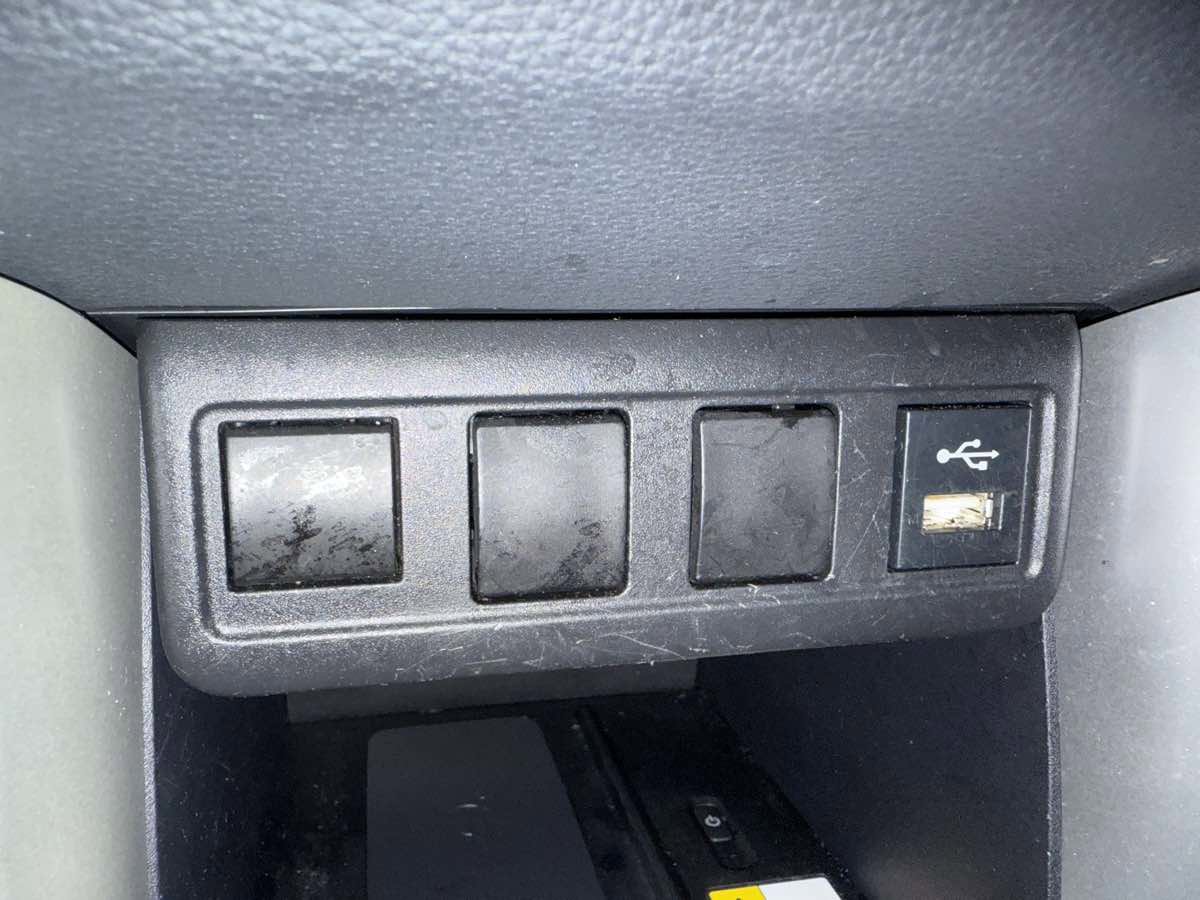 Used 2022 Toyota Corolla Cross LE w/ Moonroof Package image 26