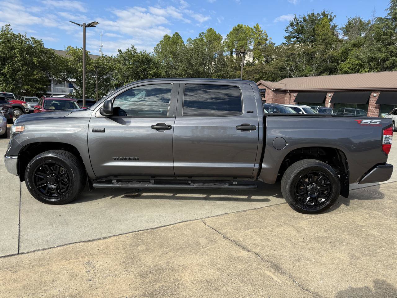 Used 2021 Toyota Tundra SR5 RWD image 2