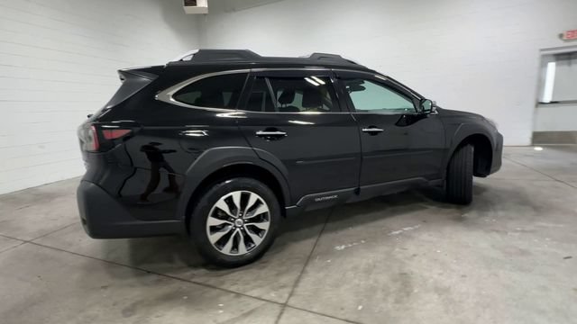 Used 2024 Subaru Outback Touring XT AWD/4WD image 3