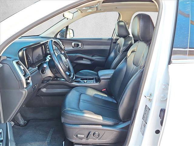 Used 2021 Kia Sorento S w/ Panoramic Sunroof Package image 16