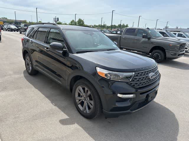 Used 2022 Ford Explorer XLT w/ Equipment Group 202A AWD/4WD image 20