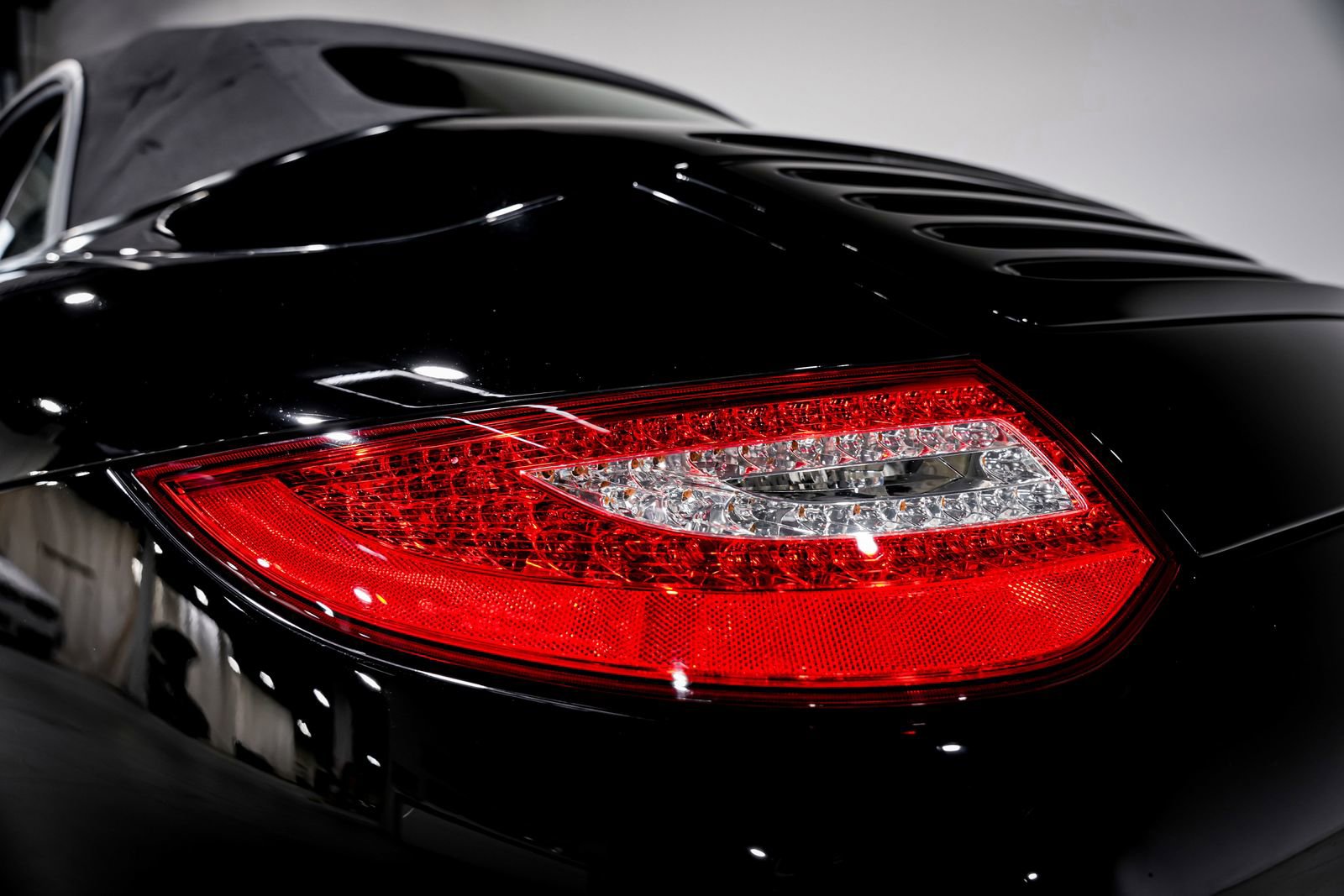 Used 2009 Porsche 911 Carrera RWD image 31