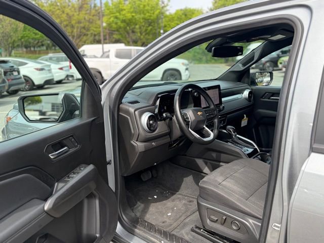 Used 2023 Chevrolet Colorado LT w/ LT Convenience Package II AWD/4WD image 14