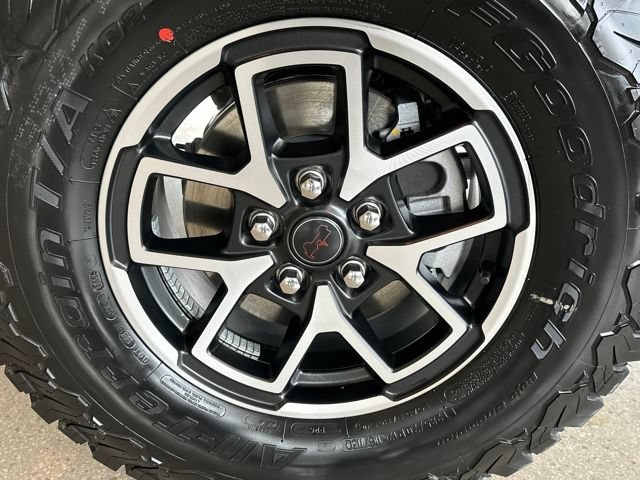 New 2026 Jeep Wrangler Unlimited Rubicon w/ Safety Group AWD/4WD image 29