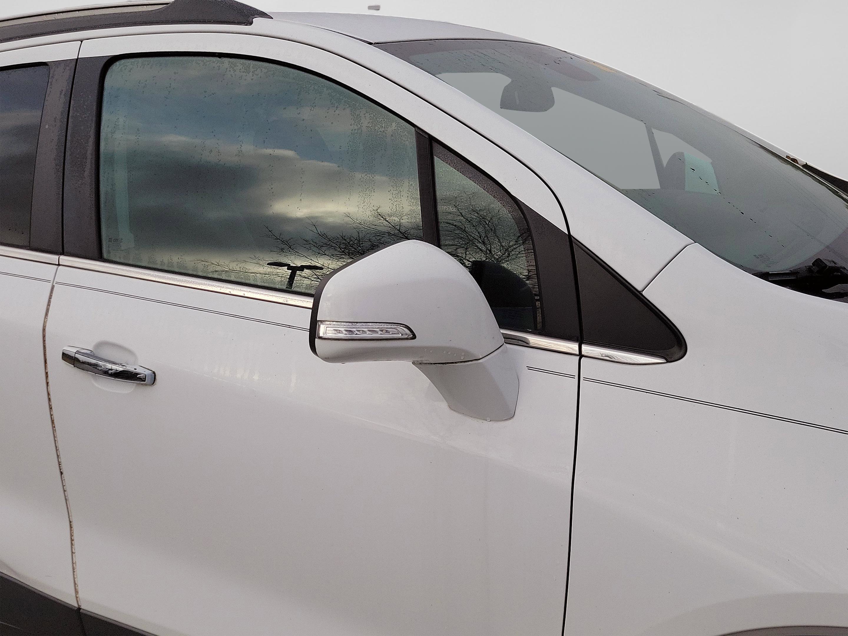 Used 2016 Buick Encore FWD image 17