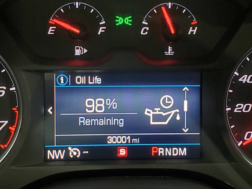 Used 2020 Chevrolet Camaro LT RWD image 30